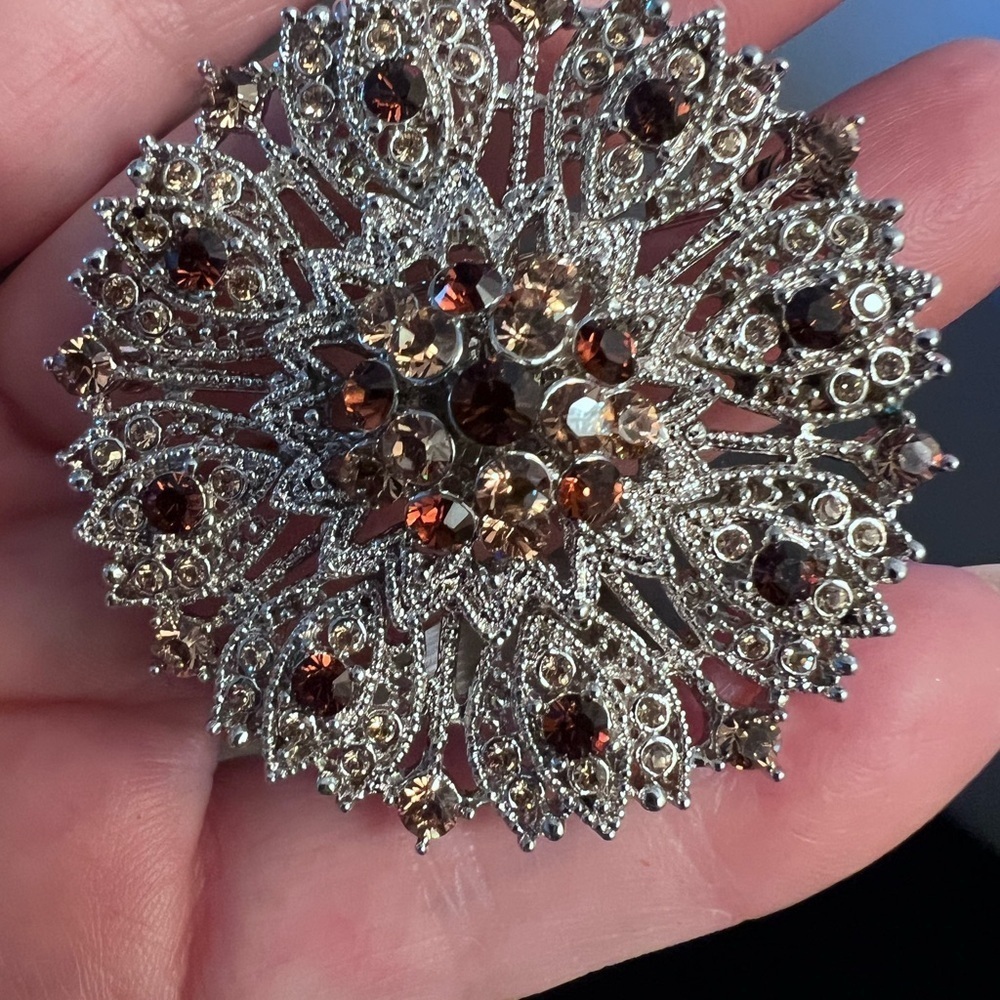 Camrose & Kross JBK Elegant Silver Sparkling Pendant/brooch - Picture 3 of 6